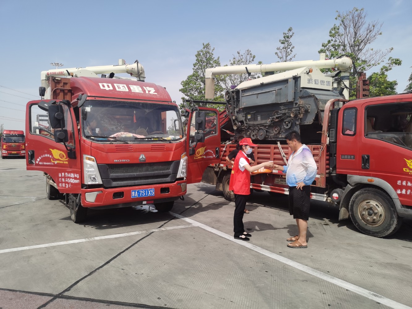 安陽服務區跨區機收接待服務站 (3).jpg